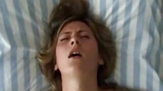 کلیپ دانلود فیلم سکسی از سایت پورن از دختر من با استفاده از پاهای خود را
